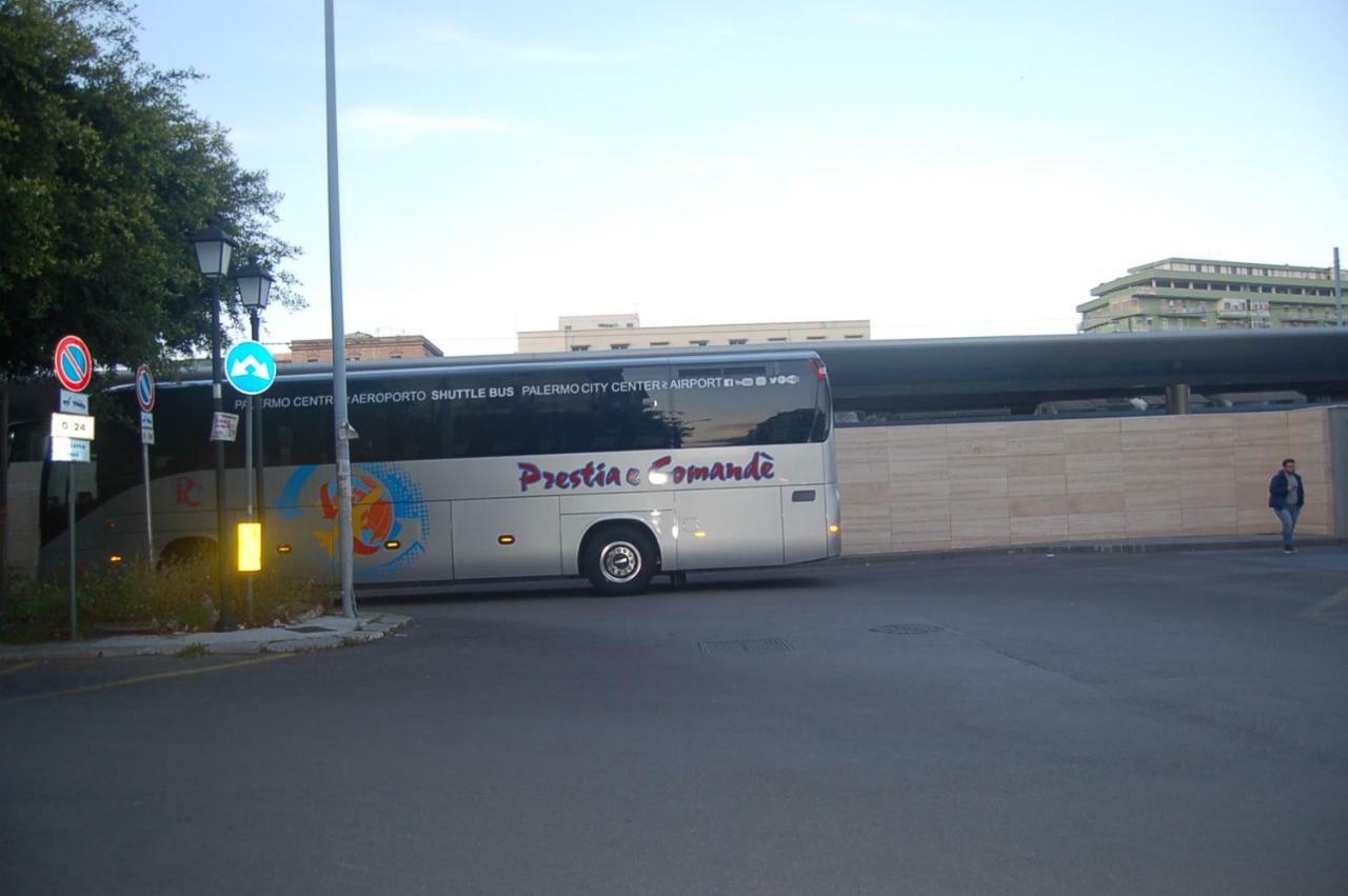 Terminal Bus Cairoli Panzió Palermo Kültér fotó