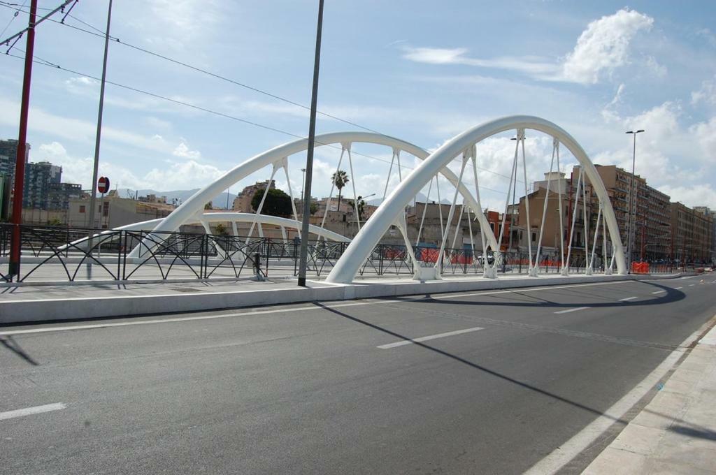 Terminal Bus Cairoli Panzió Palermo Kültér fotó